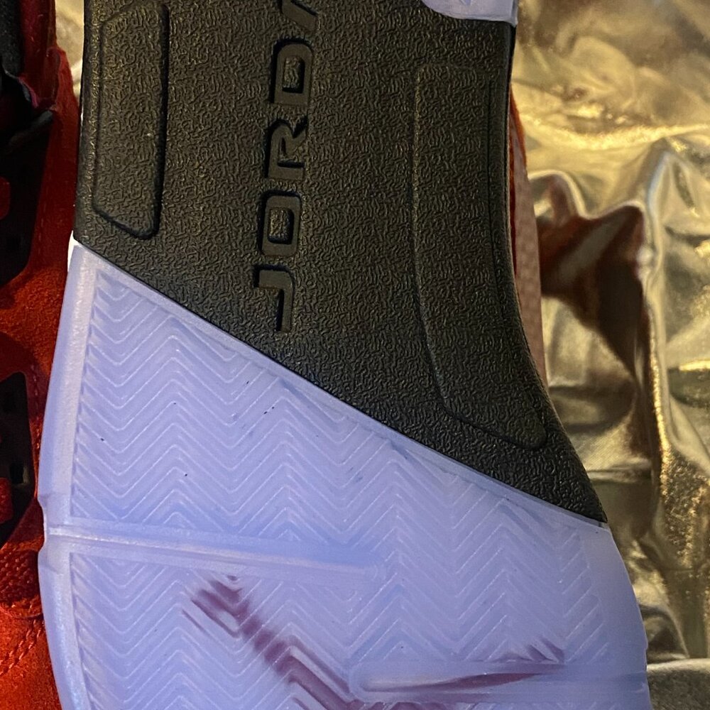 Air Jordan 5 - Picture 2 of 5